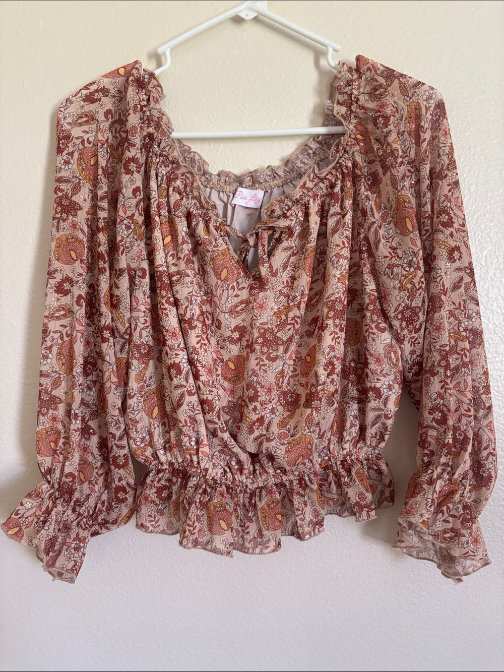 Pink Lily Floral Cropped Long Sleeve Size Small